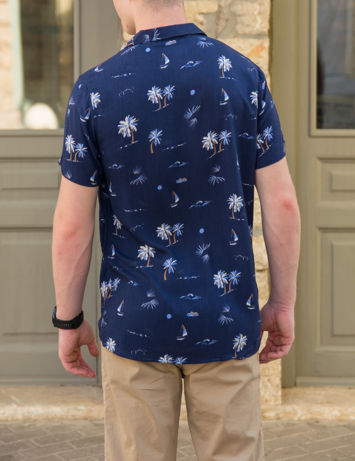 Ανδρικό σκούρο μπλε εμπριμέ κοντομάνικο πουκάμισο 22332 φωτογραφία